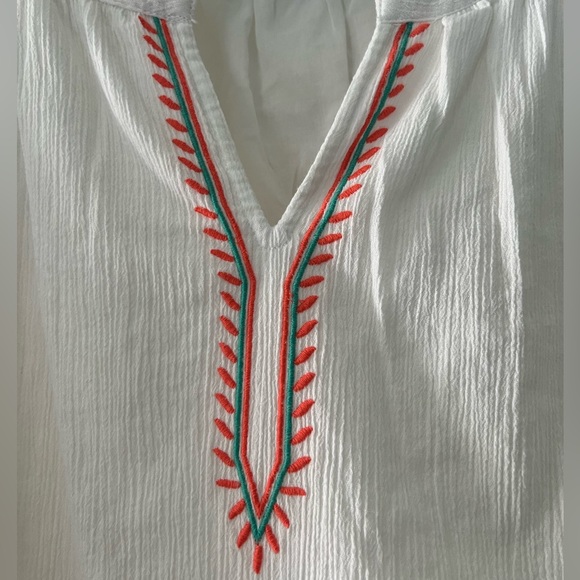 Talbots Womens Beautiful Embroidered Top Excellent Condition - Picture 3 of 5